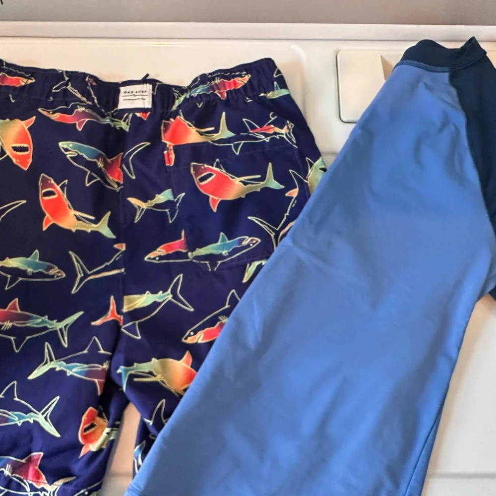 Gap Kids Boys Swim Trunks and Rashguard, size 14-16